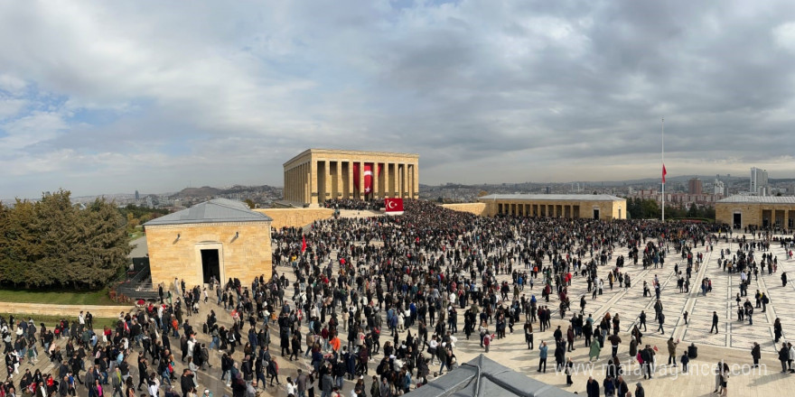 10 Kasım Atatürk’ü Anma Günü’nde, 1 milyon 92 bin 365 kişi Anıtkabir’i ziyaret etti