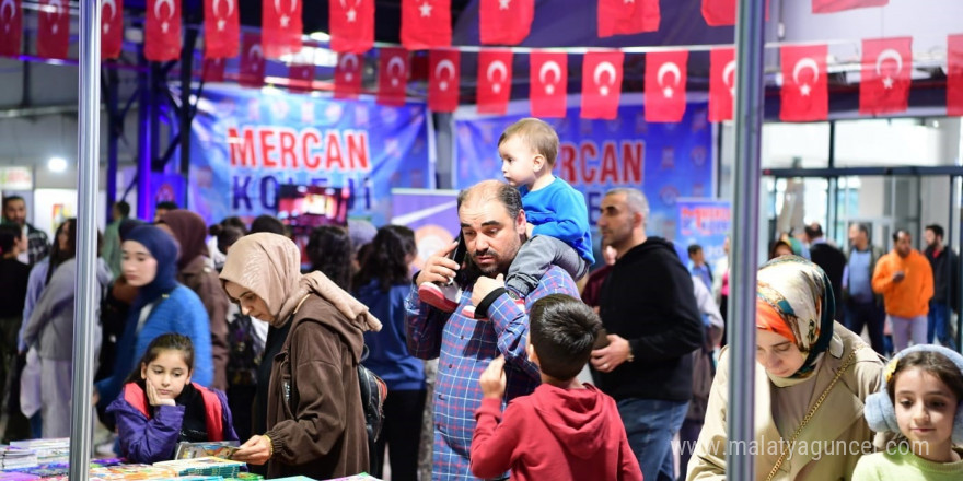 10. Malatya Anadolu Kitap ve Kültür Fuarı ziyaretçi akınına uğruyor