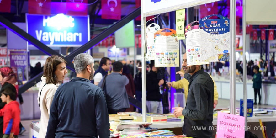 10. Malatya Anadolu Kitap ve Kültür Fuarı ziyaretçi akınına uğruyor