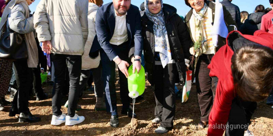 100. yılda yola çıktılar, Balıkesir’e 100 bin ağaç kazandırdılar