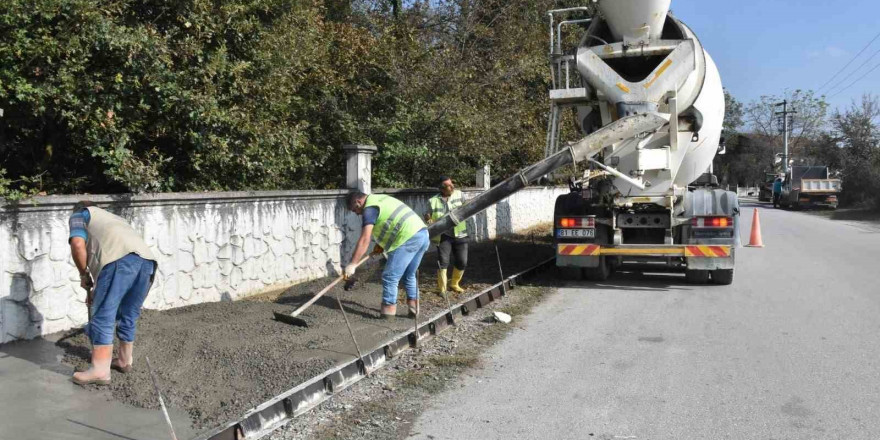 135 bin ton asfalt serildi 12 bin 500 metre yeni yol açıldı