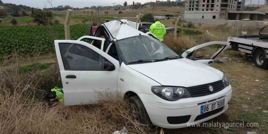 14 yaşındaki sürücü cipiyle otomobile çarptı: 1 ölü