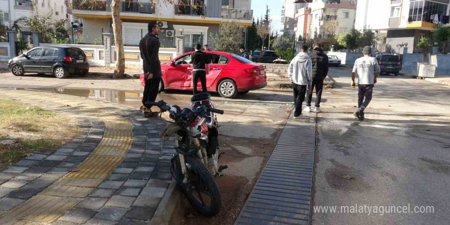 17 yaşındaki ehliyetsiz motosiklet sürücüsü ölümden döndü