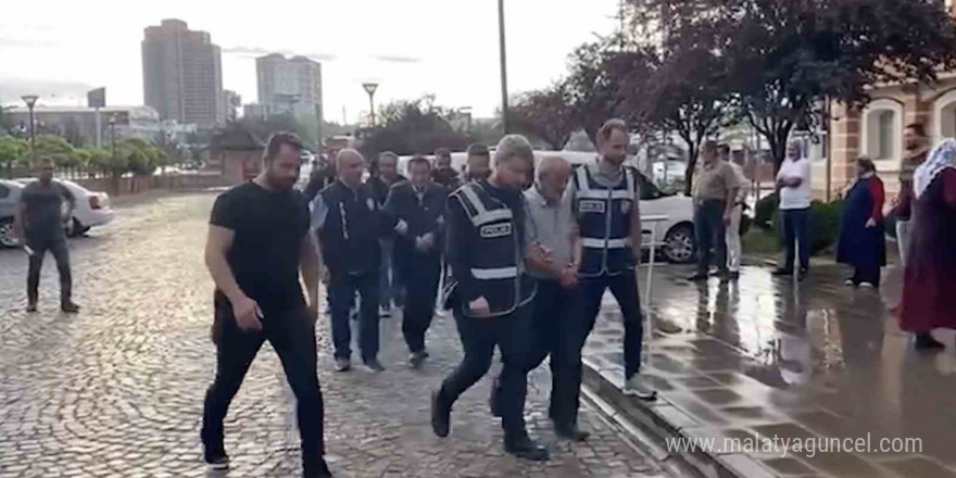 19 yıl sonra aydınlatılan faili meçhul cinayette tutuklu sanıklar, ilk duruşmada tahliye edildi