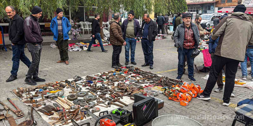 2 asırlık pazar geçmişle günümüzü buluşturuyor