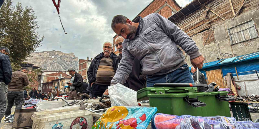 2 asırlık pazar geçmişle günümüzü buluşturuyor