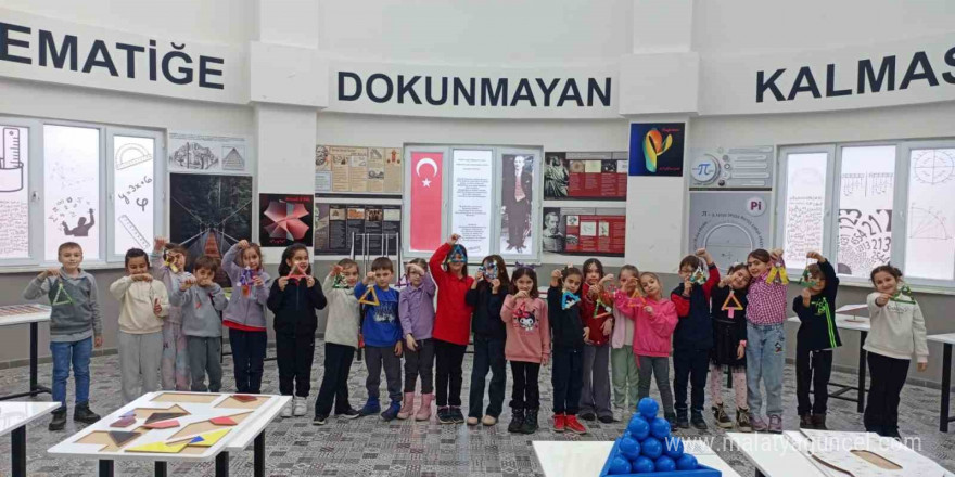 200 öğrenci ücretsiz şekilde birçok alandaki dersleri görüyor