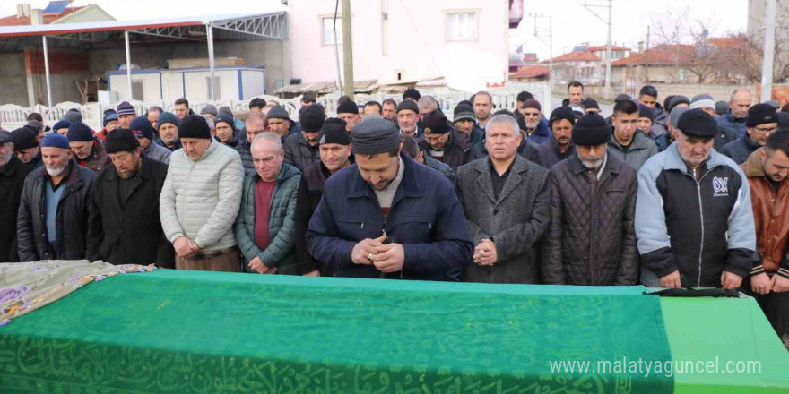 23 yaşındaki öğretmen kazada hayatını kaybetti