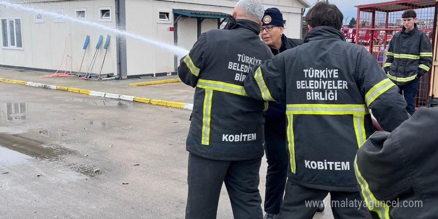 23 yılda 2 bin 470 kişiye itfaiye eğitimi