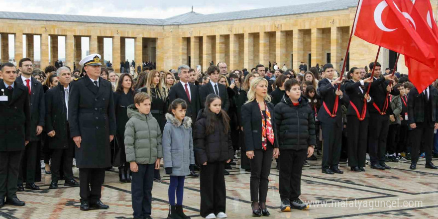 ’24 Kasım’ öncesi Başöğretmen Atatürk’e anlamlı ziyaret