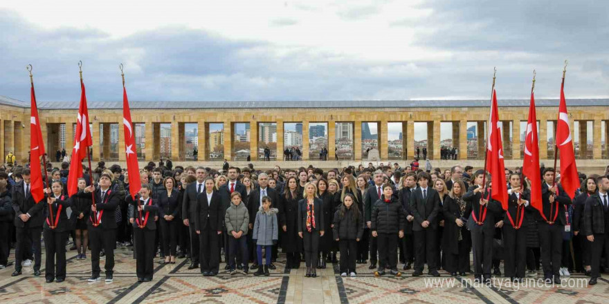 ’24 Kasım’ öncesi Başöğretmen Atatürk’e anlamlı ziyaret