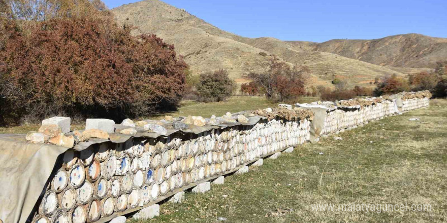 3 kez dünya birincisi olan Bitlis kara kovan balı uluslararası arenada da adından söz ettiriyor