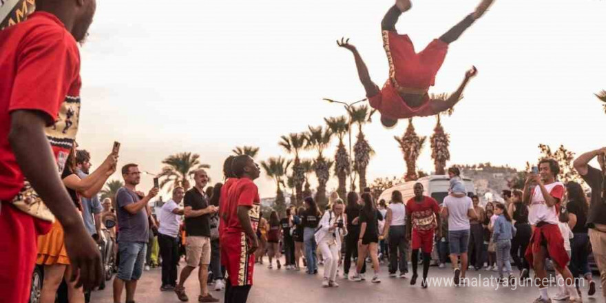 3. Uluslararası Kuşadası Sokak Festivali gerçekleşti