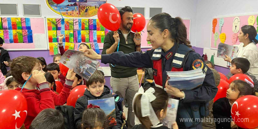 340 ilkokul öğrencisi daha jandarma mesleği hakkında bilgi sahibi oldu