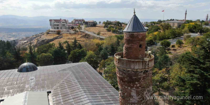 4 büyük deprem gören 5 bin yıllık tarihi mahalle dimdik ayakta