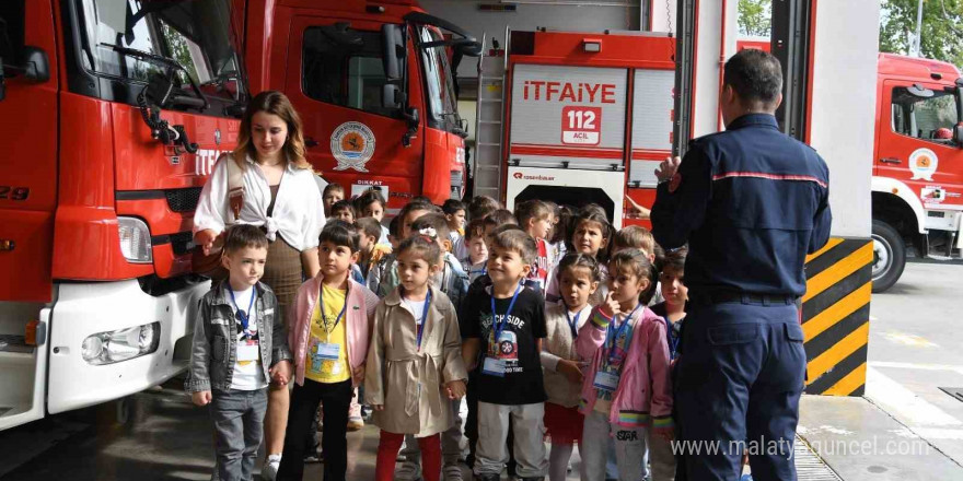 5 bin 250 çocuk, itfaiye gönüllüsü oldu