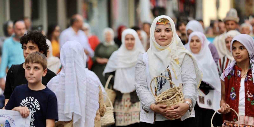 50. Altın Kiraz Festivali coşkuyla başladı