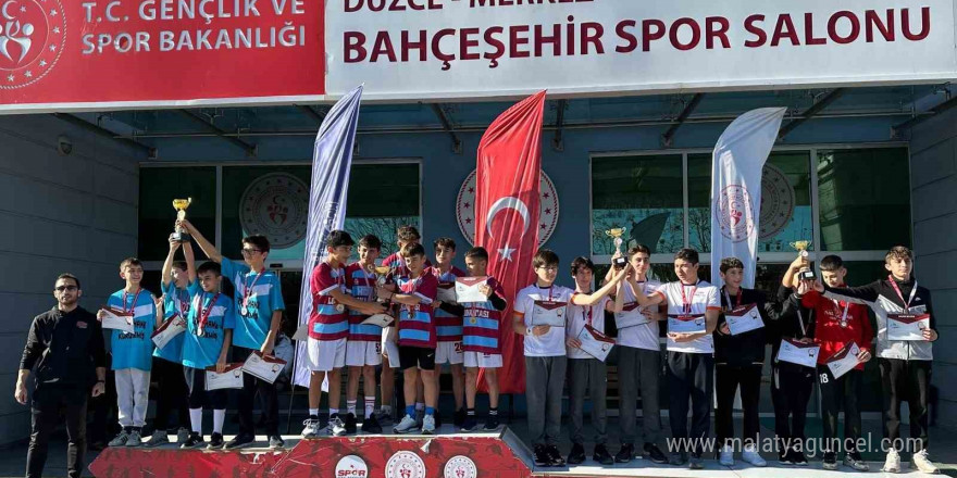 64 sporcu dereceye girmek için yarıştı