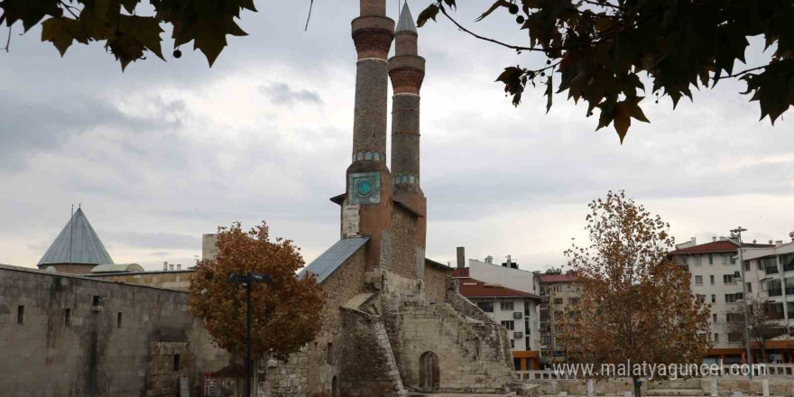 7 asırlık ihtişamlı medrese restore edilecek