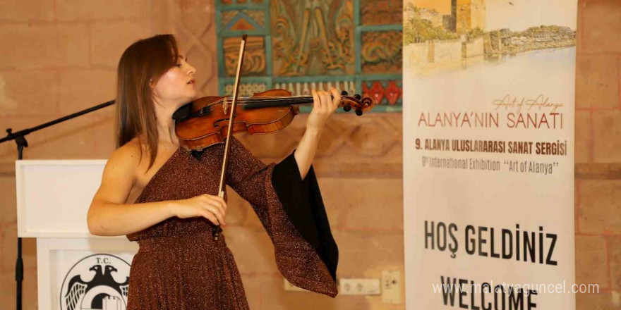 9. Alanya Uluslararası Sanat Sergisi açıldı