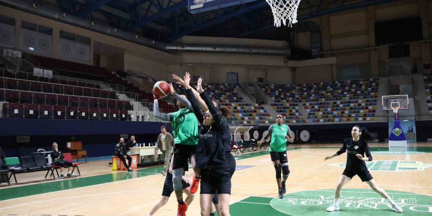 9 bin kilometrelik mesafe basketbol için kapandı