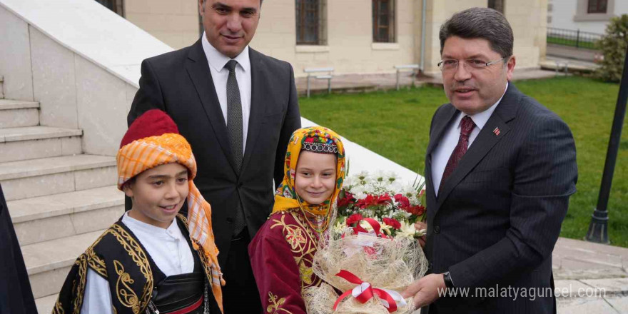 Adalet Bakanı Tunç’tan CHP Genel Başkanı Özel’e sert eleştiri