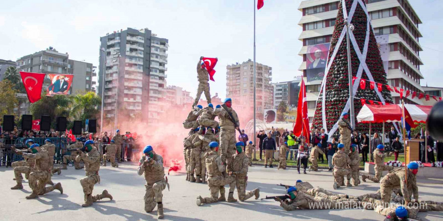 Adana’da 103. yıl coşkusu