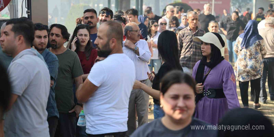 Adana’da kebap dumanları gökyüzünü kapladı