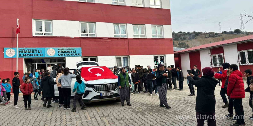 Adana’da Yerli Malı Haftası’nda çocukların Togg heyecanı