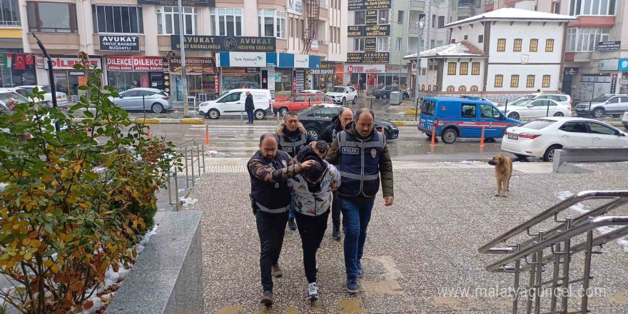 'Adınız soruşturmaya karıştı' diyerek yaşlı çifti 5 milyon TL dolandırdılar