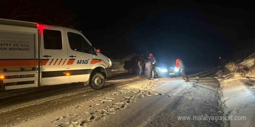 Adıyaman’da kar nedeniyle yolda mahsur kalan 9 kişi kurtarıldı