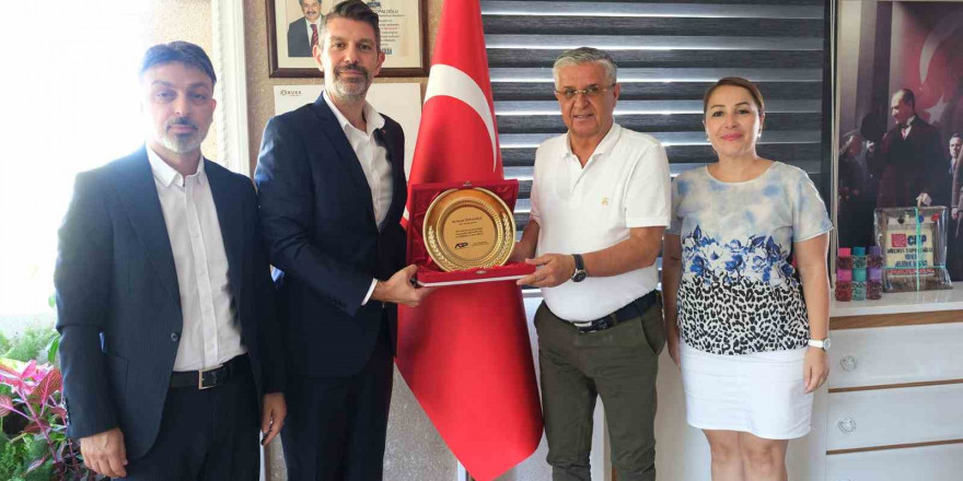 ADP Başkanı Özkırmızı: 'Kemer Belediyesi’nin eğitim alanındaki başarılı çalışmalarını takdir diyorum'