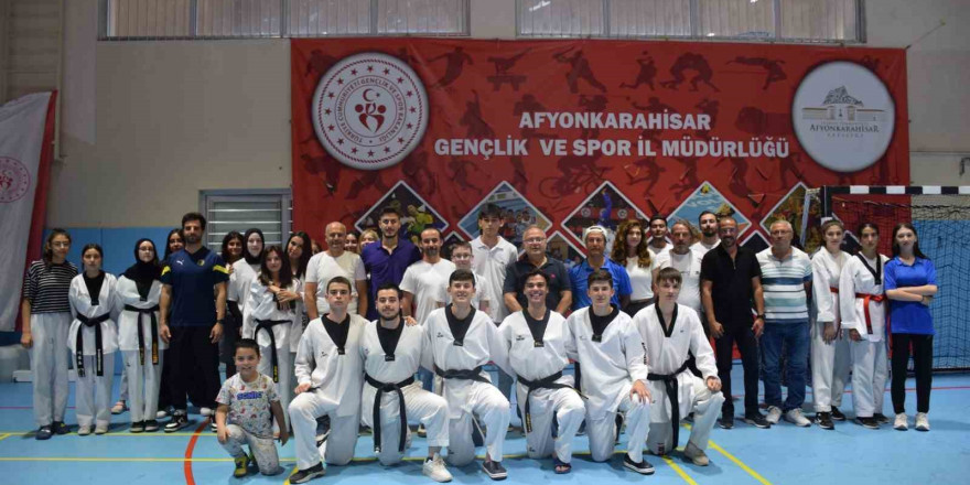 Afyonkarahisar’da taekwondo il seçmeleri yapıldı