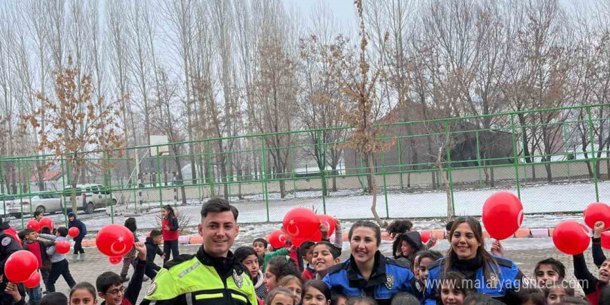 Ağrı’da 320 öğrenciye güvenlik ve polislik mesleği eğitimi verildi