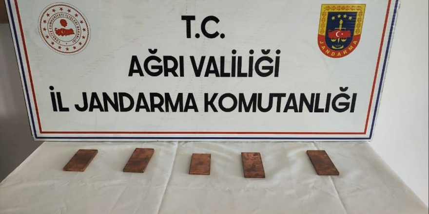 Ağrı’da 5 kilogram kaçak altın ele geçirildi