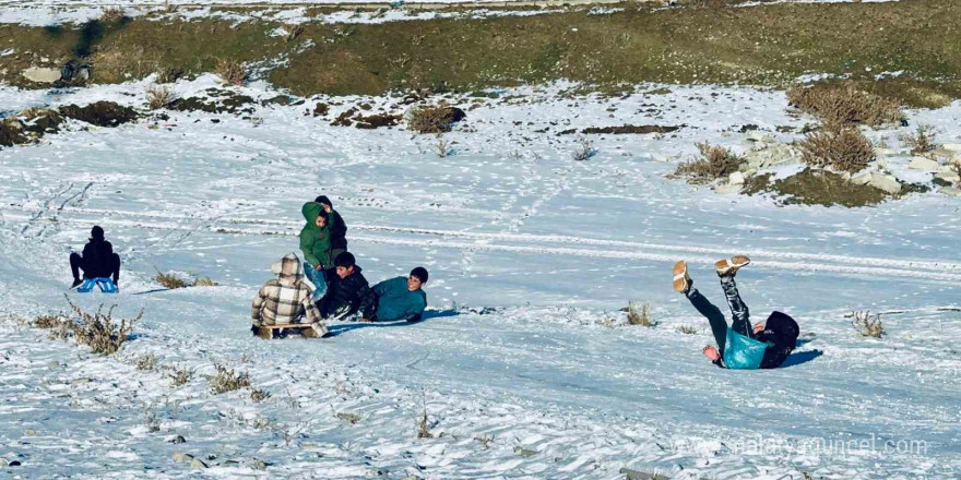 Ağrı’da karın tadını çocuklar çıkardı