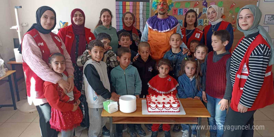 Ağrı’da Kızılay gönüllülerinden Yerli Malı Haftası etkinliği