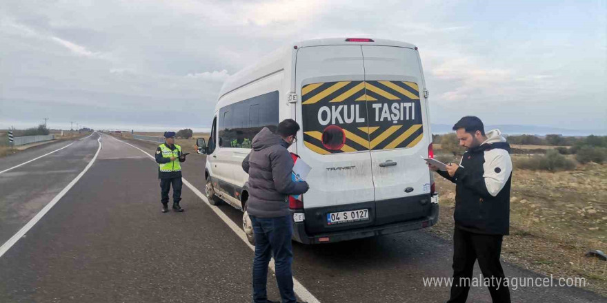 Ağrı’da okul servis araçları denetiminde 34 bin TL ceza kesildi