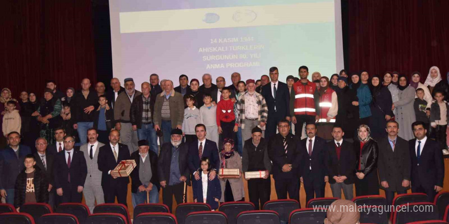 Ahlat’ta Ahıska Türkleri’nin sürgün edilişinin 80. yılı nedeniyle anma programı düzenlendi