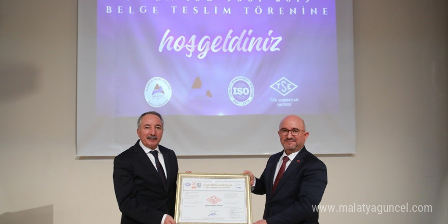 AİÇÜ’ye TSE tarafından “TS EN ISO 90012015 belgesi” verildi