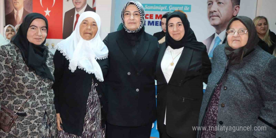 AK Parti Seyitgazi Kadın Kolları’nda devir teslim töreni