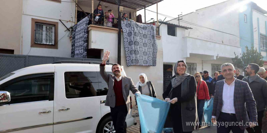 Akdeniz Belediyesinin ’temizlik kampanyası’ sürüyor