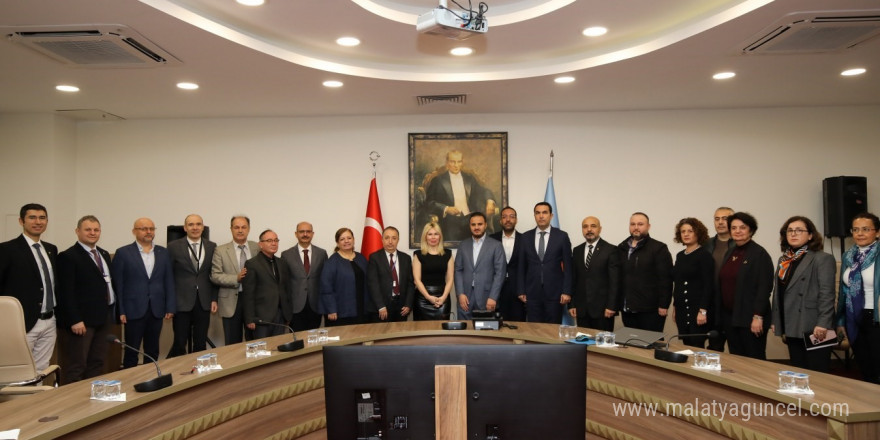 Akdeniz Üniversitesi Hastanesi yeni binası için imzalar atıldı