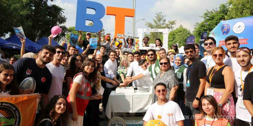 Akdeniz Üniversitesi Öğrenci Toplulukları Tanıtım Günleri başladı