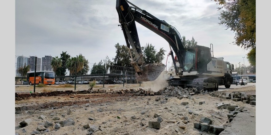 Akdeniz’de sokak ve kaldırımlar yenilendi