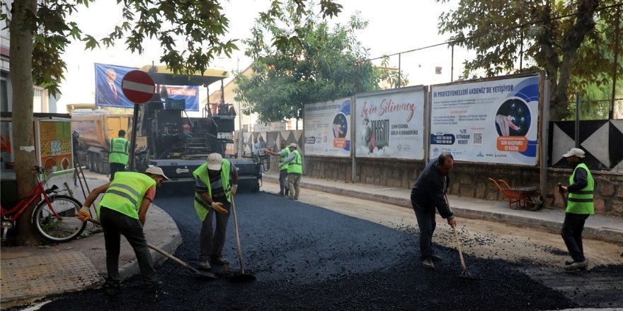 Akdeniz’de yollar yenileniyor