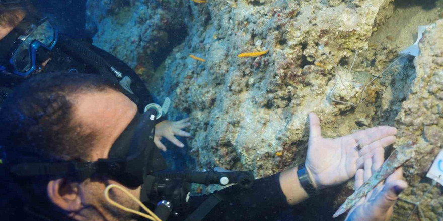 Akdeniz’in derinliklerinde Girit-Minos Uygarlığına ait 3 bin 600 yıllık hançer bulundu