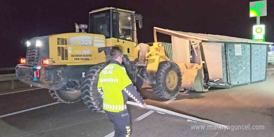 Aksaray’da polisin karayolunda konteyner mücadelesi