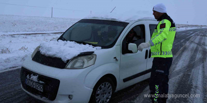 Aksaray’da yolda kalan 66 kişi kurtarıldı