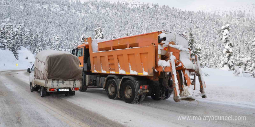 Alacabel’de kar yağışı yeniden etkisini göstermeye başladı